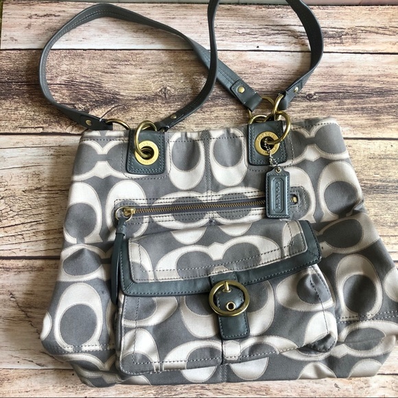 Authentic Coach shoulder bag - Picture 2 of 13